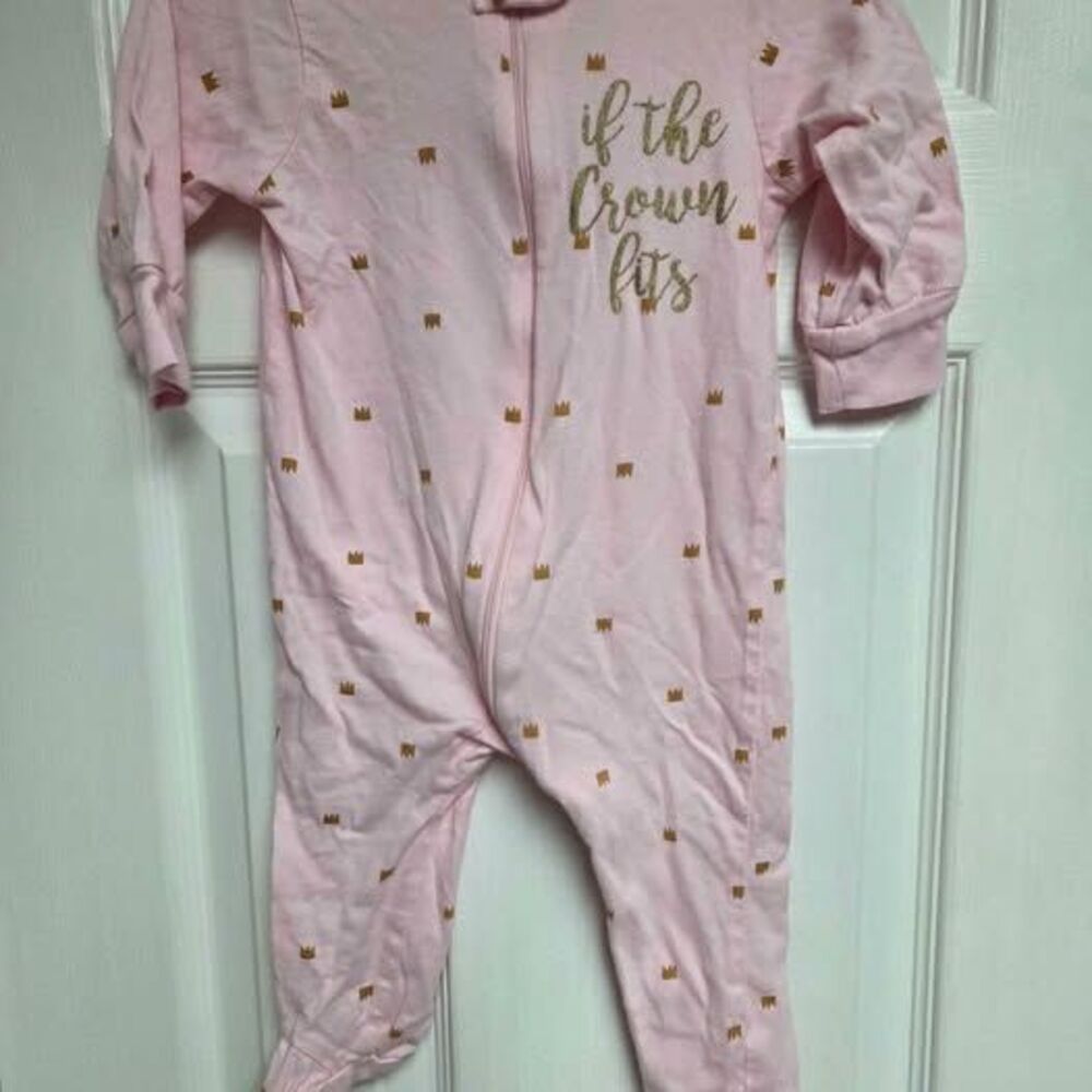 Onesies girls 6-9 months pink sleeper If the Crown fits